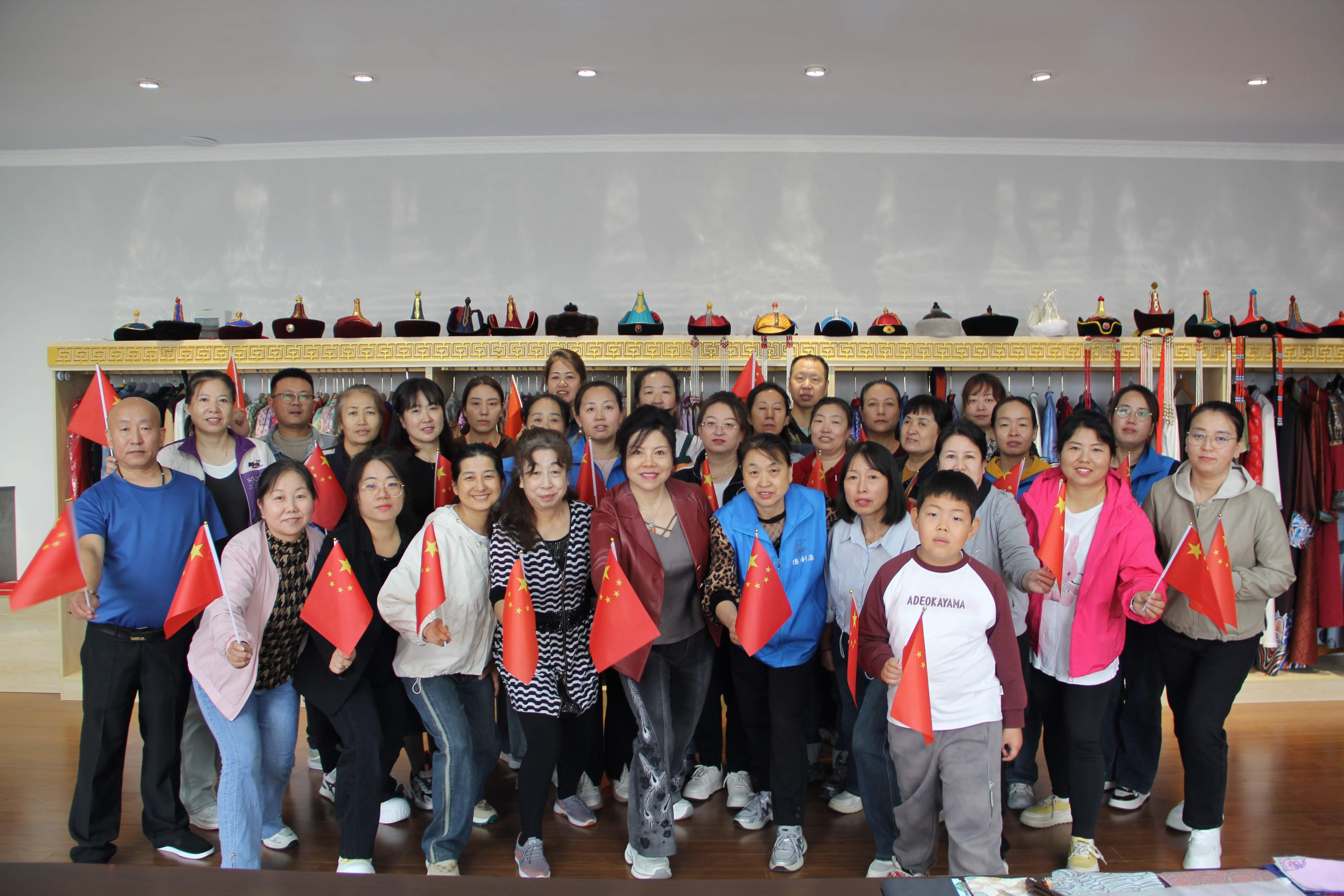 慶國(guó)慶，迎中秋，“德利源”祝全國(guó)同胞雙節(jié)快樂(lè)！